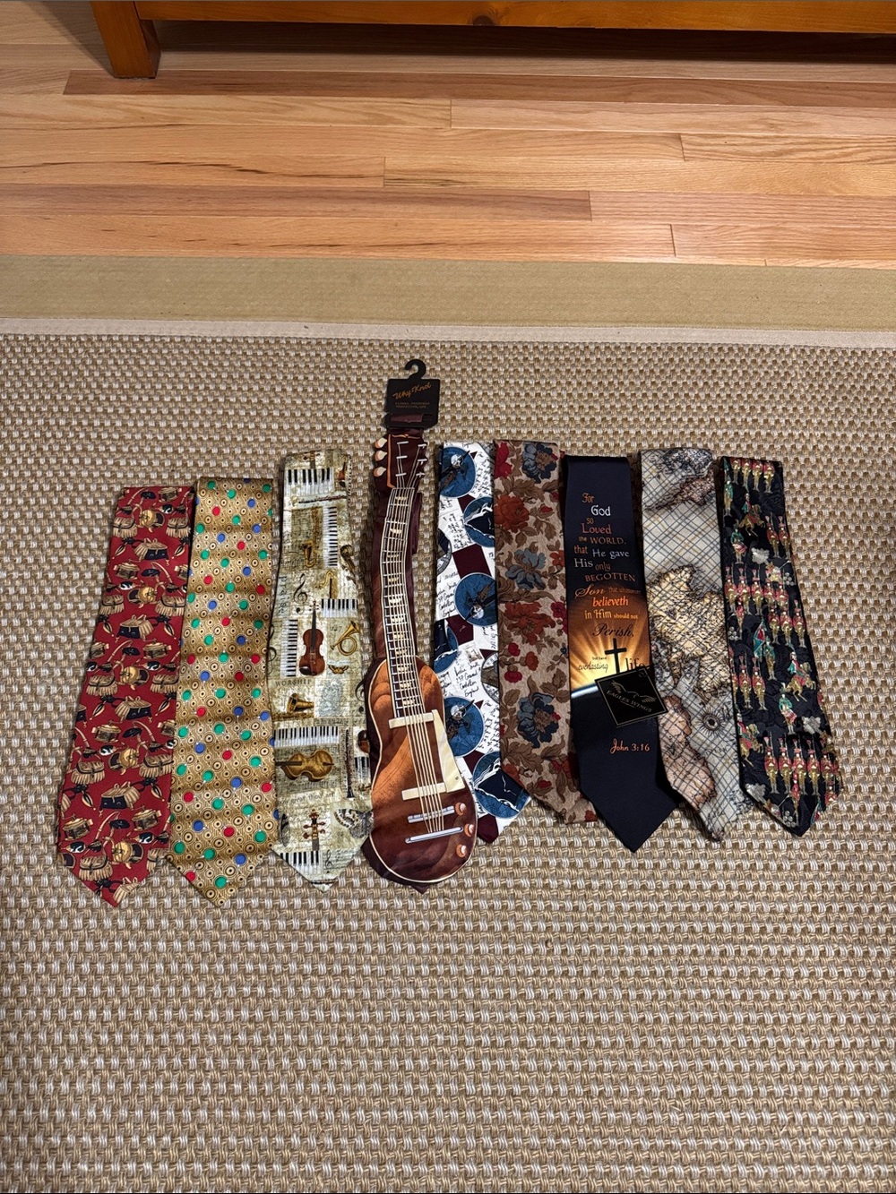 Bundle of 9 ties
